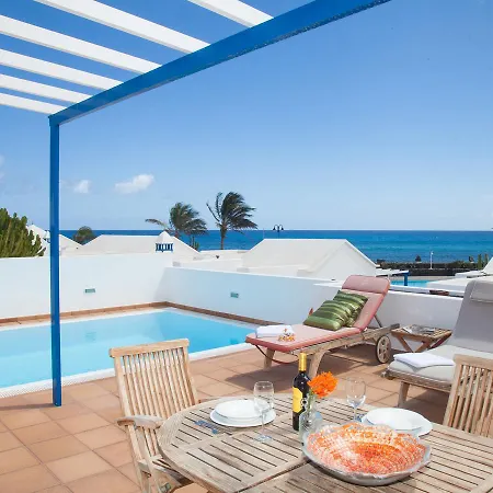 Cozy In Arrieta With Swimming Pool 빌라 아리에타
